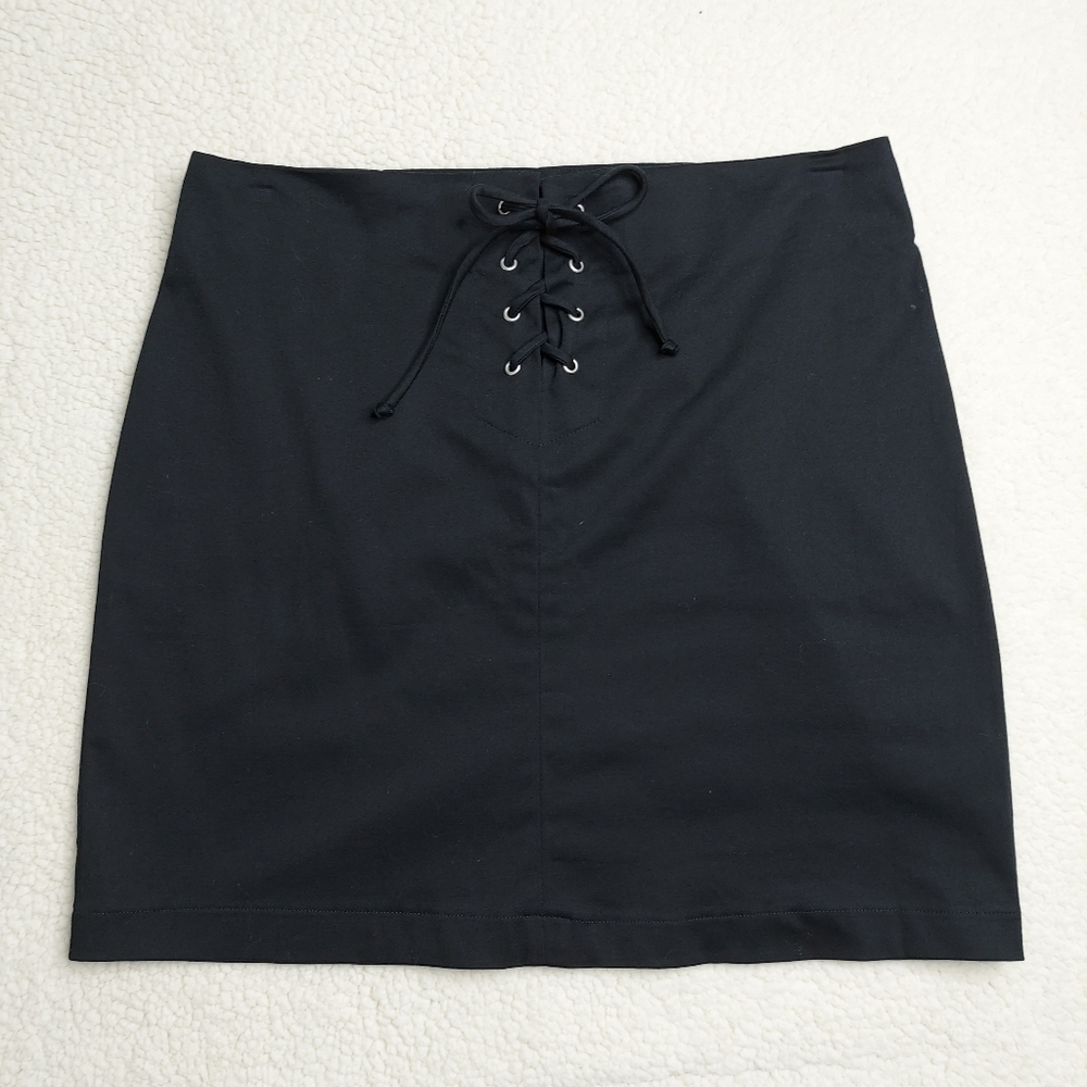 Y2K No Boundaries Low Rise Black Lace Up Mini Skirt Medium